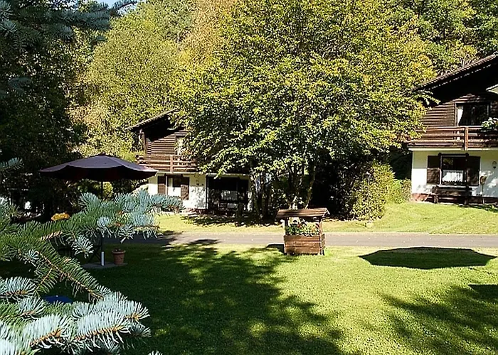 Feriendorf Reinskopf In Der Eifel *